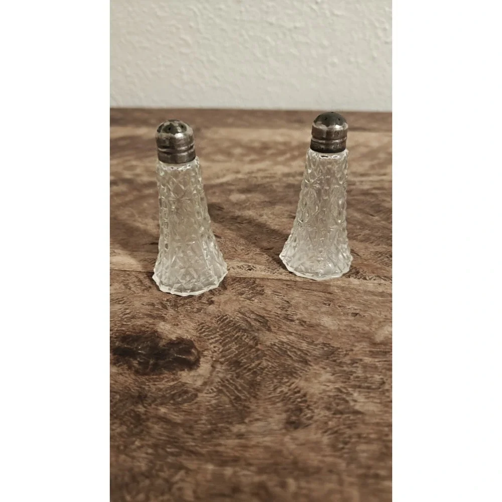 PAT APPL'D FOR Press Glass Salt & Pepper Shaker w/Sterling Silver Top Vintage